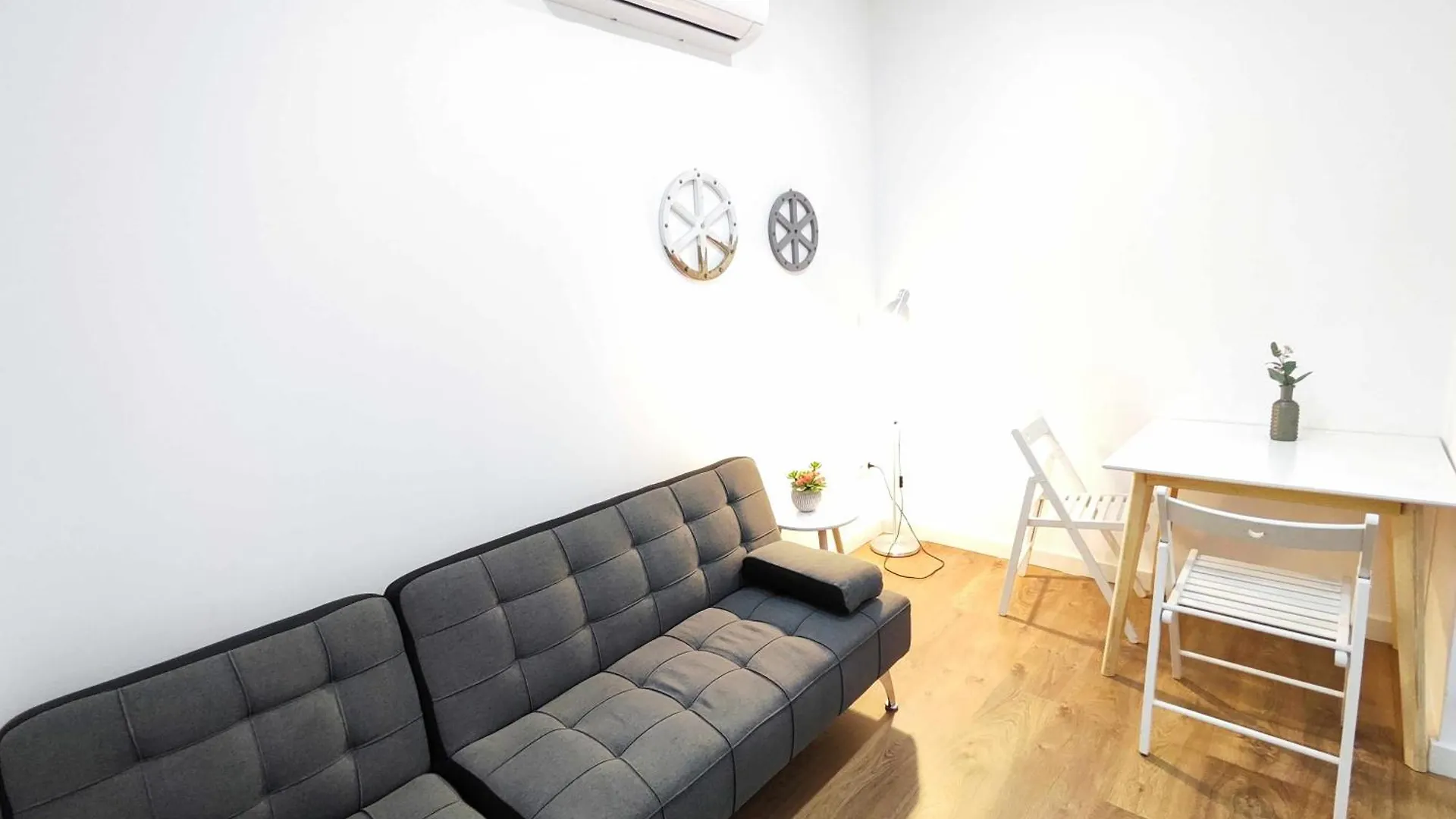 Carihuela Beach Apartments Torremolinos 0*,