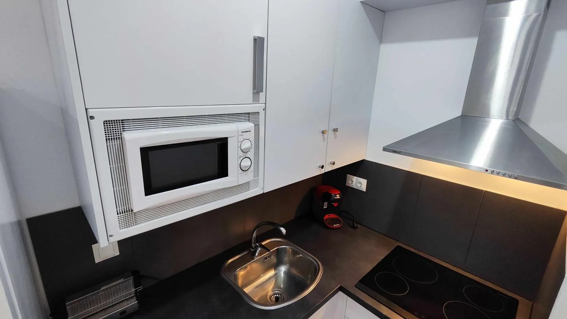 Carihuela Beach Apartments Torremolinos