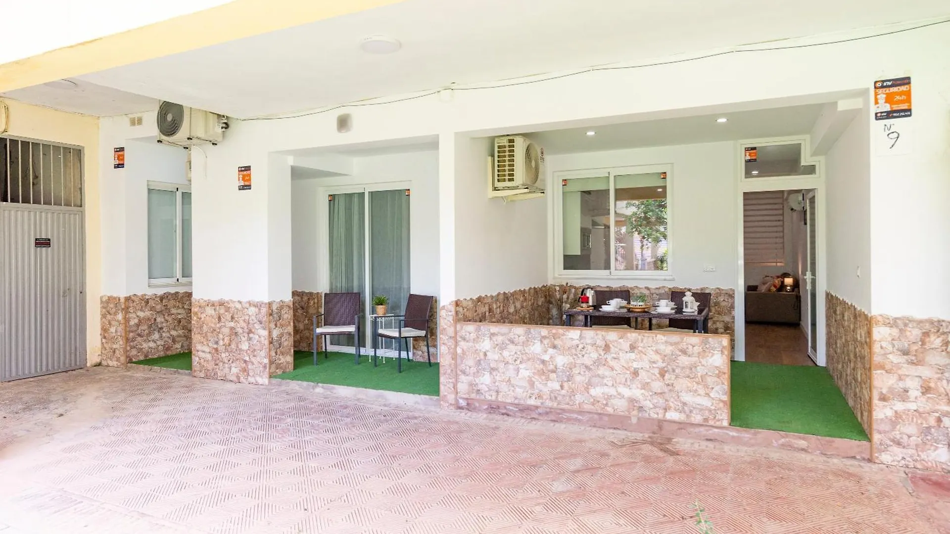 Carihuela Beach Apartments Torremolinos 0*,  Spanien