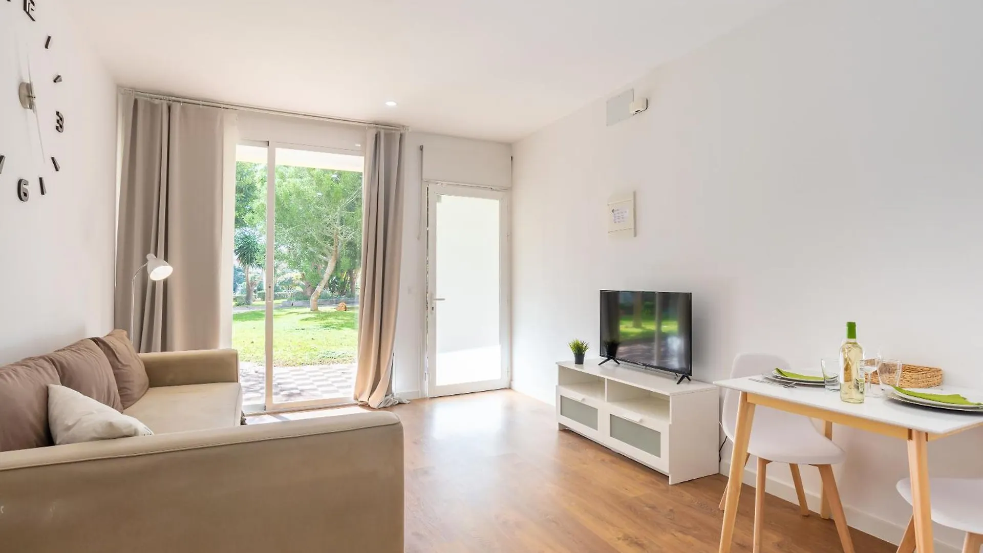 Carihuela Beach Apartments Torremolinos