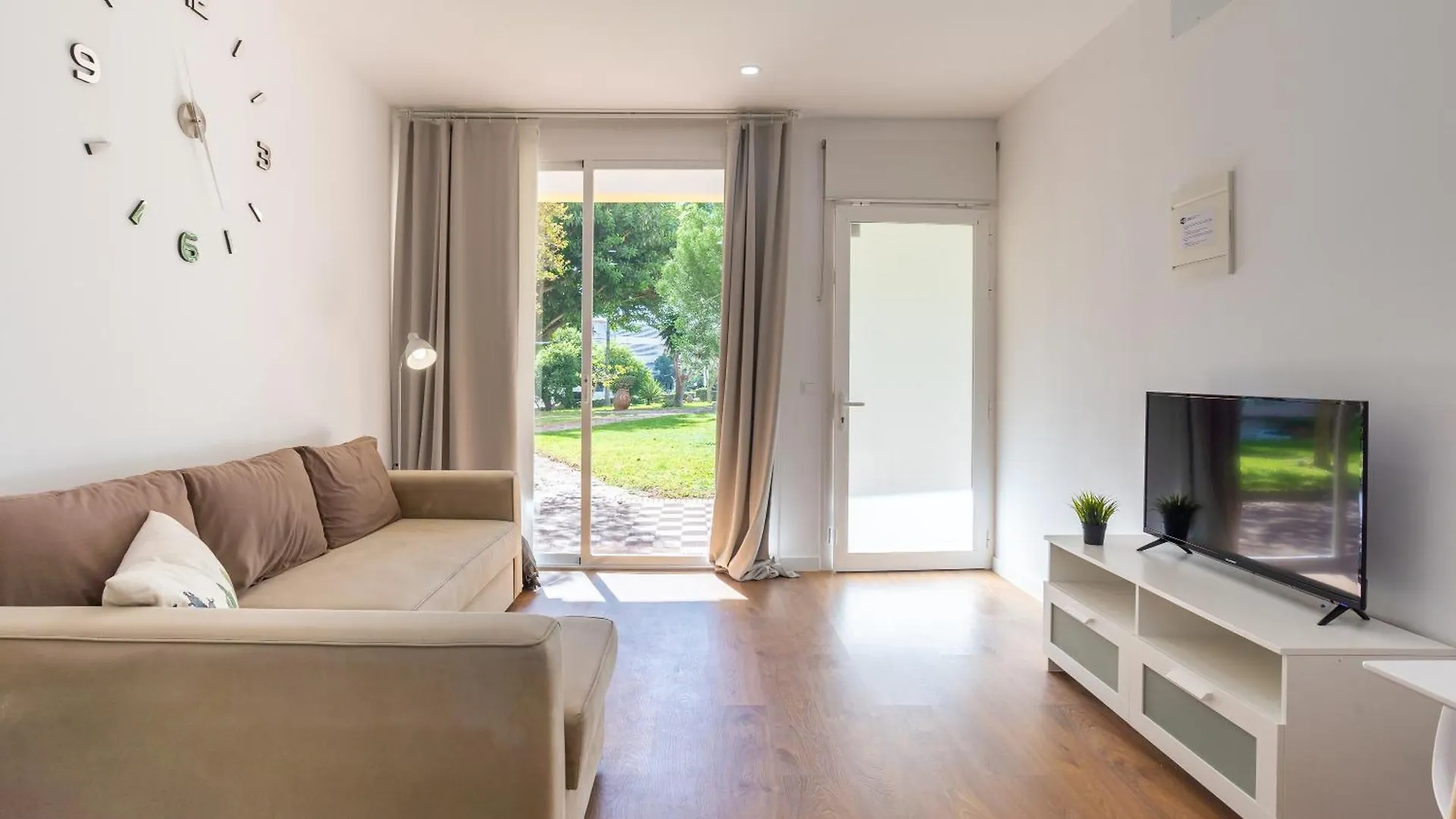 Carihuela Beach Apartments Torremolinos